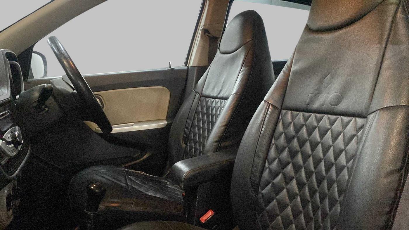 2017 Maruti Alto K10 VXI, Petrol, Manual, 74,155 km, Right Side Front Door Cabin
