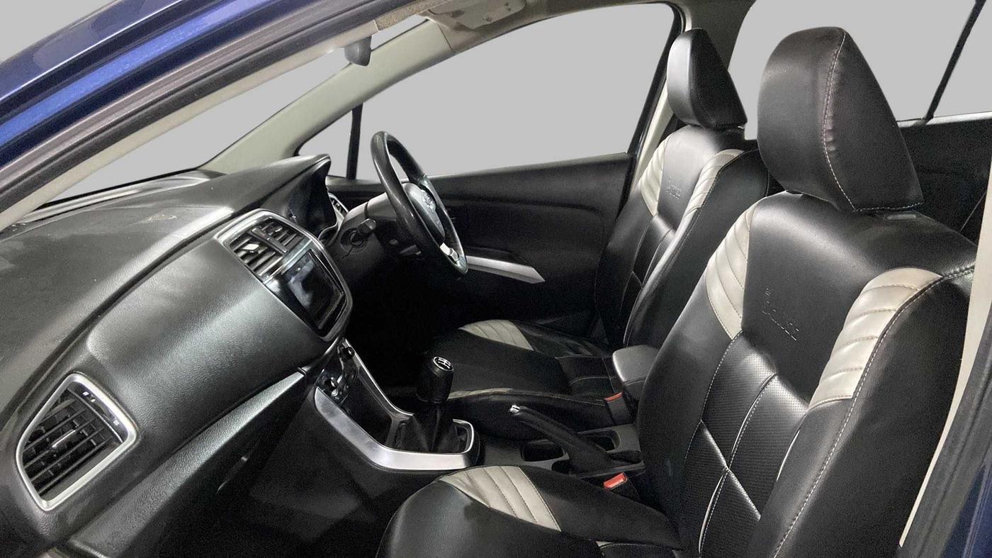 2018 Maruti S Cross ZETA 1.3, Diesel, Manual, 64,362 km, Right Side Front Door Cabin