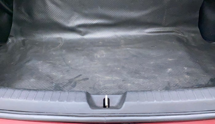 2020 Toyota YARIS G MT, CNG, Manual, 47,284 km, Boot Inside