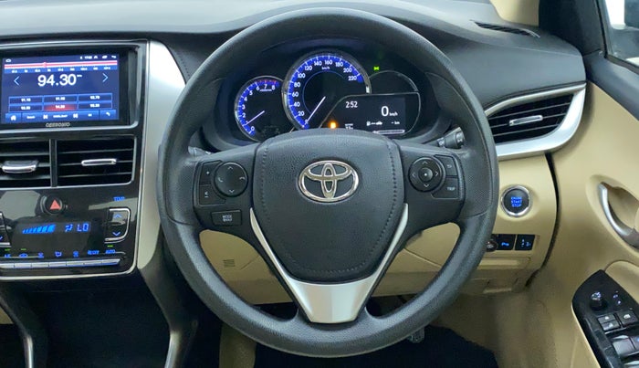 2020 Toyota YARIS G MT, CNG, Manual, 47,284 km, Steering Wheel Close Up