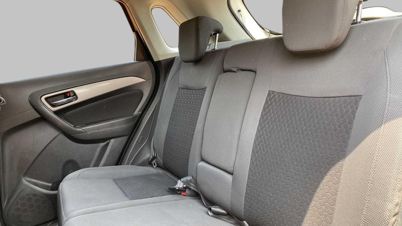 2016 Maruti Vitara Brezza ZDI PLUS DUAL TONE, Diesel, Manual, 42,271 km, Right Side Rear Door Cabin