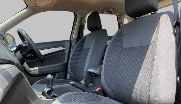 2016 Maruti Vitara Brezza ZDI PLUS DUAL TONE, Diesel, Manual, 42,271 km, Right Side Front Door Cabin