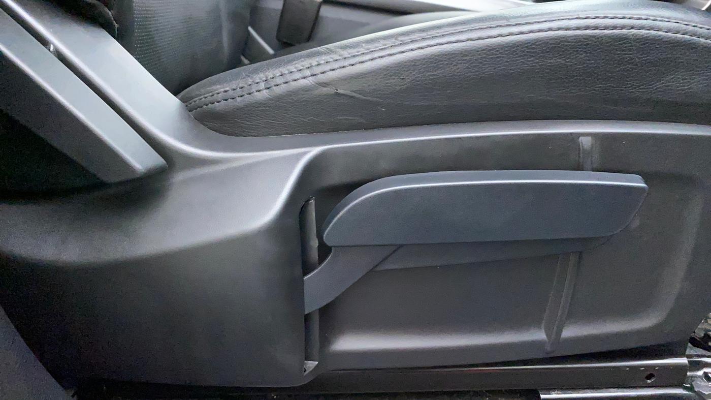 2021 Tata Harrier XTA 2.0L KRYOTEC PLUS, Diesel, Automatic, 16,560 km, Driver Side Adjustment Panel