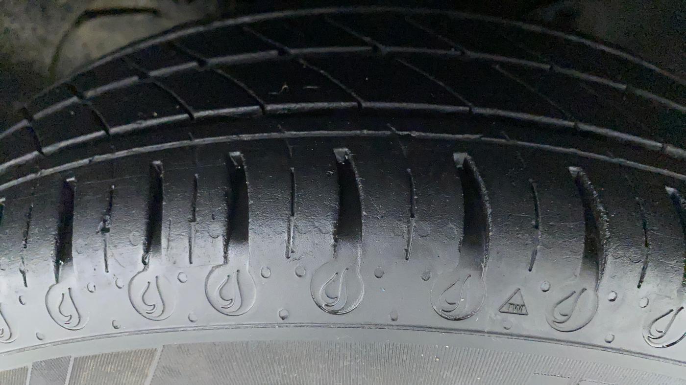 2021 Tata TIGOR XZ PETROL, Petrol, Manual, 12,288 km, Left Front Tyre Tread