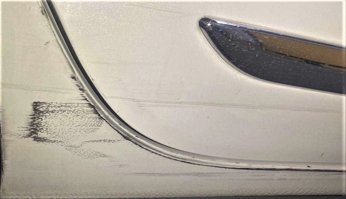 2019 Maruti Dzire VXI, Petrol, Manual, 33,302 km, Right running board - Minor scratches