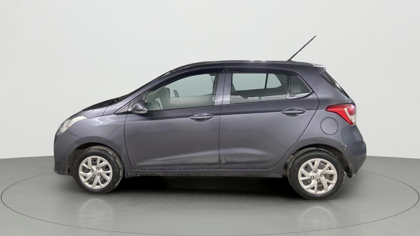 2018 Hyundai Grand i10 SPORTZ 1.2 KAPPA VTVT, Petrol, Manual, 15,290 km, Left Side