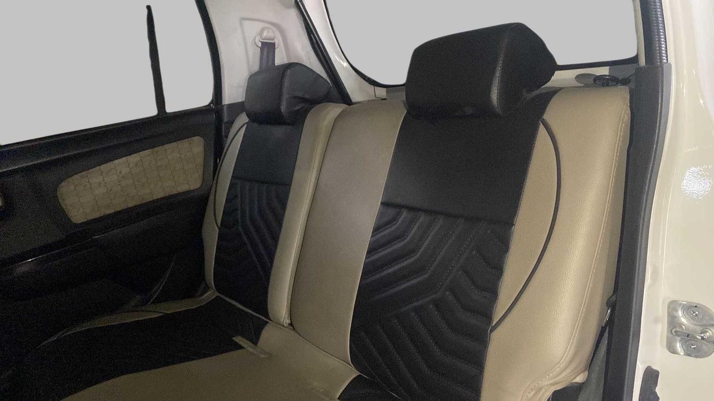 2018 Maruti Wagon R 1.0 VXI, Petrol, Manual, 22,634 km, Right Side Rear Door Cabin