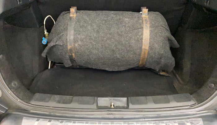 2018 Tata NEXON XM PETROL, CNG, Manual, 1,37,512 km, Boot Inside