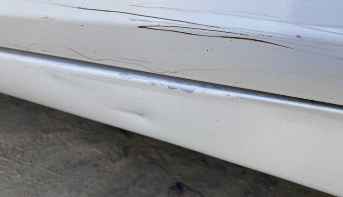 2018 Hyundai Eon ERA +, Petrol, Manual, 66,751 km, Left running board - Slightly dented