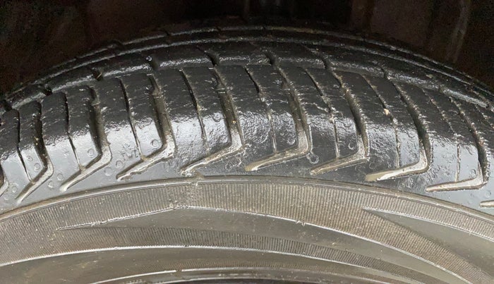 2016 Datsun Redi Go S, Petrol, Manual, 39,662 km, Right Front Tyre Tread