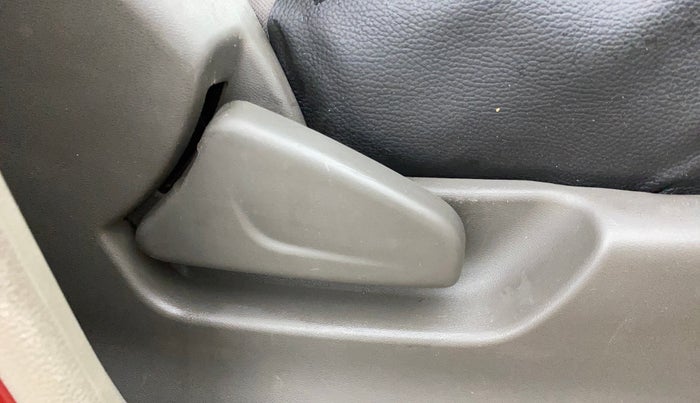 2016 Datsun Redi Go S, Petrol, Manual, 39,662 km, Driver Side Adjustment Panel