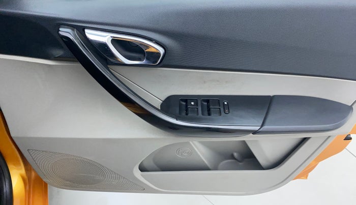 2018 Tata Tiago XZA PETROL, Petrol, Automatic, 43,688 km, Driver Side Door Panels Control