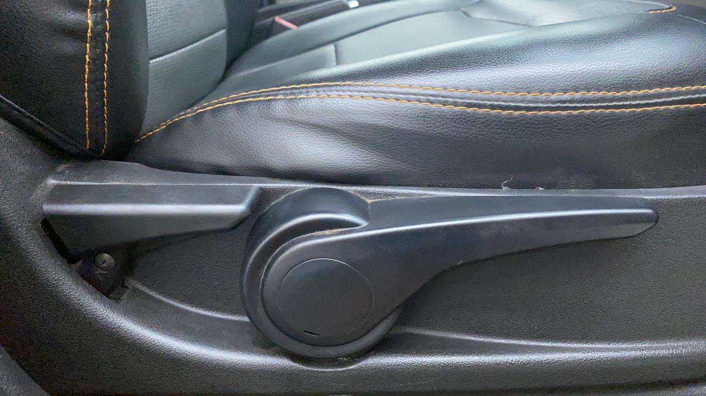 2018 Tata Tiago XZA PETROL, Petrol, Automatic, 43,688 km, Driver Side Adjustment Panel
