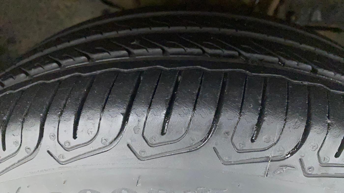 2018 Tata Tiago XZA PETROL, Petrol, Automatic, 43,688 km, Right Front Tyre Tread
