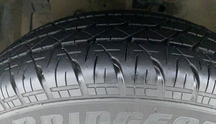 2012 Maruti Swift VDI, Diesel, Manual, 97,684 km, Left Front Tyre Tread