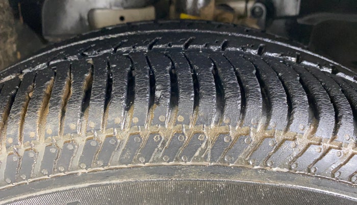 2019 Ford Ecosport TITANIUM 1.5L PETROL, Petrol, Manual, 45,739 km, Left Front Tyre Tread