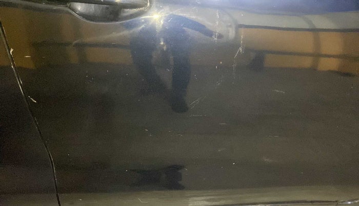 2018 Maruti Swift VXI, Petrol, Manual, 97,229 km, Driver-side door - Minor scratches