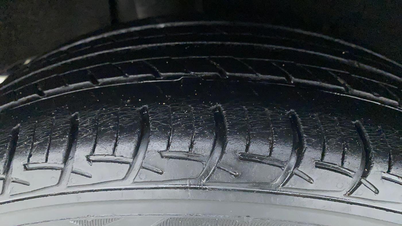 2019 Maruti Baleno DELTA PETROL 1.2, Petrol, Manual, 34,072 km, Right Rear Tyre Tread