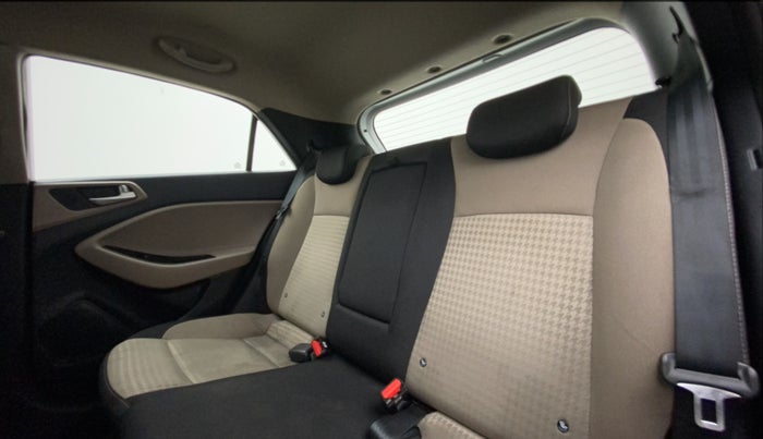 2020 Hyundai Elite i20 ASTA 1.2 (O), Petrol, Manual, 40,556 km, Right Side Rear Door Cabin