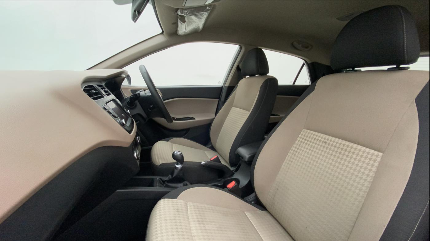 2020 Hyundai Elite i20 ASTA 1.2 (O), Petrol, Manual, 40,556 km, Right Side Front Door Cabin