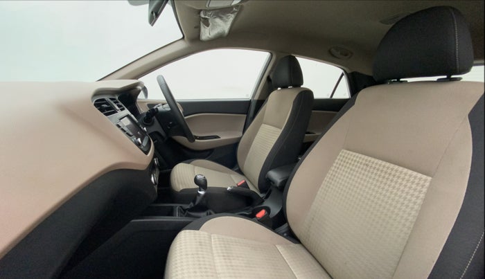 2020 Hyundai Elite i20 ASTA 1.2 (O), Petrol, Manual, 40,556 km, Right Side Front Door Cabin