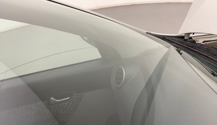 2017 Maruti Alto 800 LXI, Petrol, Manual, 25,202 km, Front windshield - Minor spot on windshield