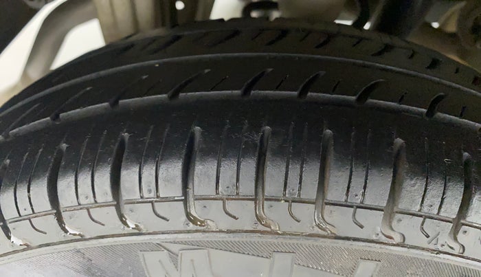 2017 Maruti Alto 800 LXI, Petrol, Manual, 25,202 km, Right Rear Tyre Tread