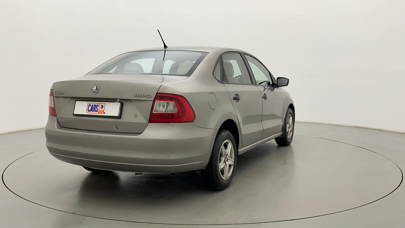 2013 Skoda Rapid 1.6 ACTIVE PLUS MPI, Petrol, Manual, 88,001 km, Right Back Diagonal