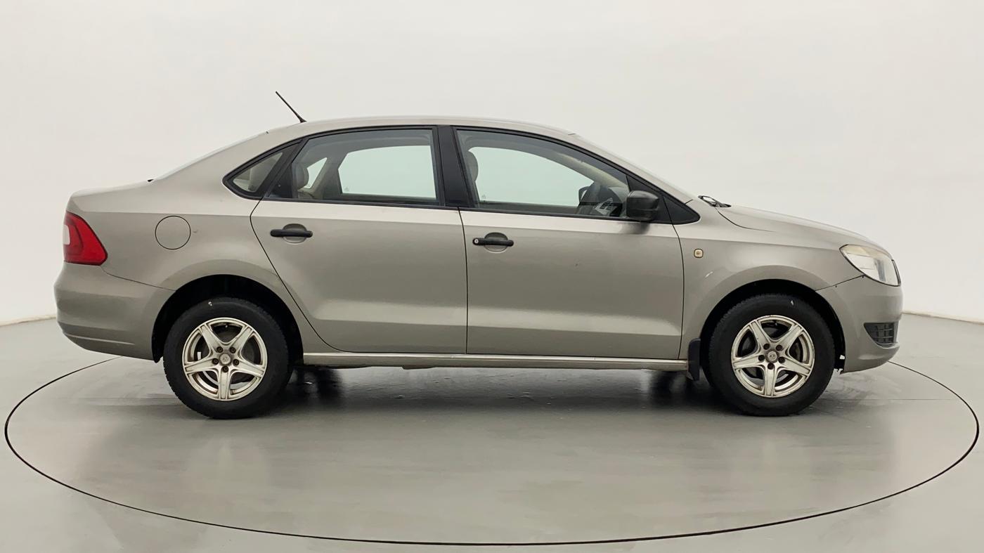 2013 Skoda Rapid 1.6 ACTIVE PLUS MPI, Petrol, Manual, 88,001 km, Right Side View