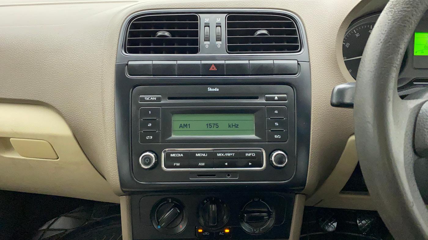 2013 Skoda Rapid 1.6 ACTIVE PLUS MPI, Petrol, Manual, 88,001 km, Air Conditioner
