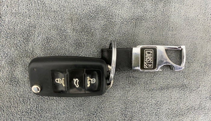 2013 Skoda Rapid 1.6 ACTIVE PLUS MPI, Petrol, Manual, 88,001 km, Key Close Up