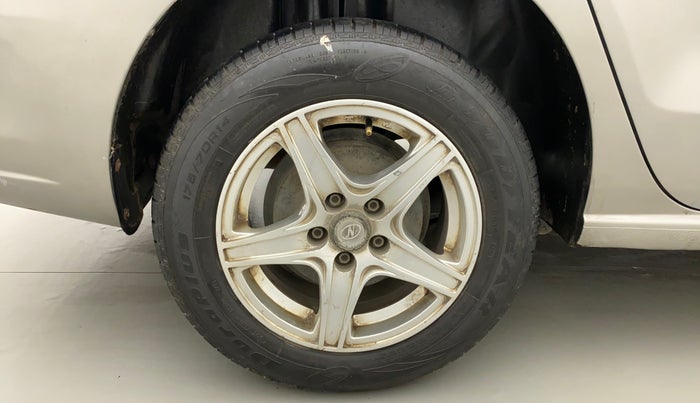 2013 Skoda Rapid 1.6 ACTIVE PLUS MPI, Petrol, Manual, 88,001 km, Right Rear Wheel