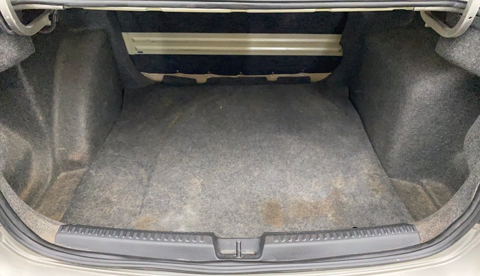 2013 Skoda Rapid 1.6 ACTIVE PLUS MPI, Petrol, Manual, 88,001 km, Boot Inside