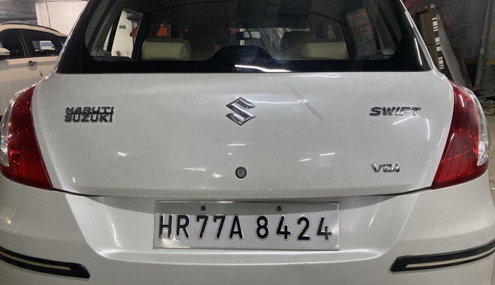 2014 Maruti Swift VDI, Diesel, Manual, 43,370 km, Dicky (Boot door) - Slightly dented