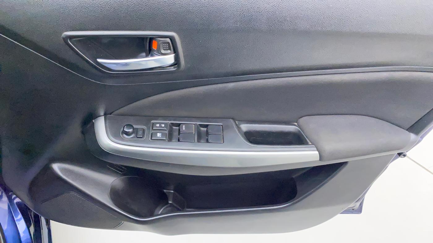 2018 Maruti Swift ZXI, Petrol, Manual, 65,363 km, Driver Side Door Panels Control
