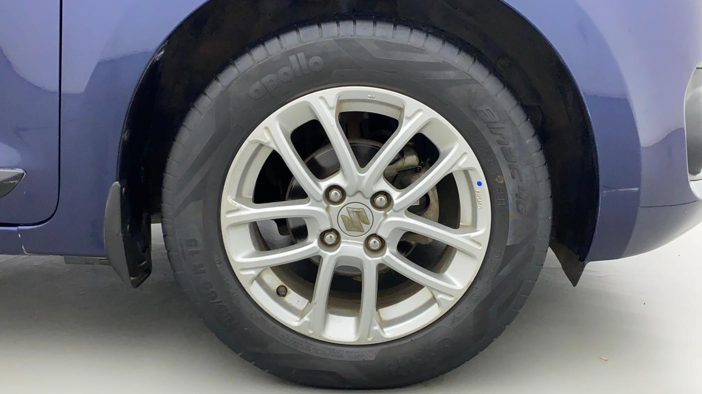 2018 Maruti Swift ZXI, Petrol, Manual, 65,363 km, Right Front Wheel