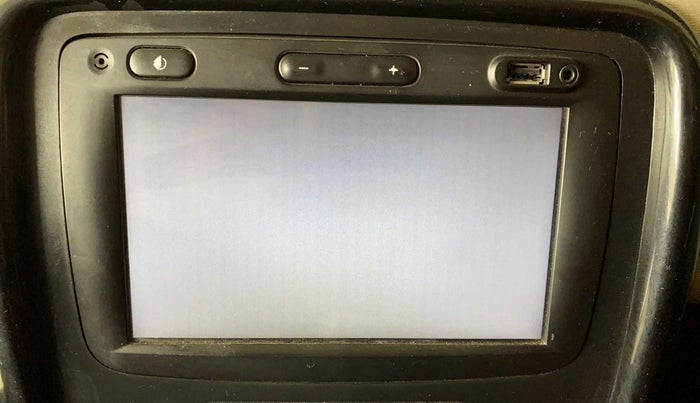 2014 Renault Duster 85 PS RXL DIESEL, Diesel, Manual, 89,206 km, Infotainment system - Display has spot on screen