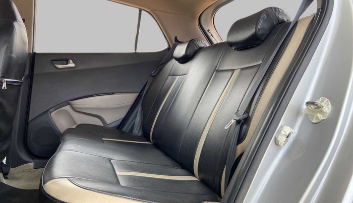 2014 Hyundai Grand i10 ASTA 1.1 CRDI (O), Diesel, Manual, 63,588 km, Right Side Rear Door Cabin