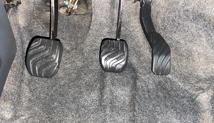 2016 Renault Kwid RXL, Petrol, Manual, 73,043 km, Pedals