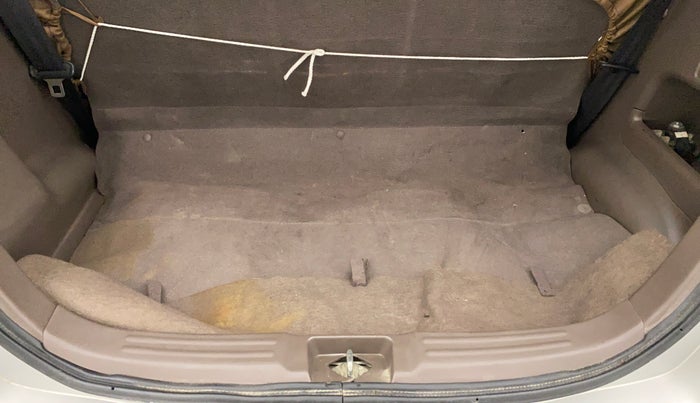 2011 Maruti Zen Estilo LXI, Petrol, Manual, 95,943 km, Boot Inside