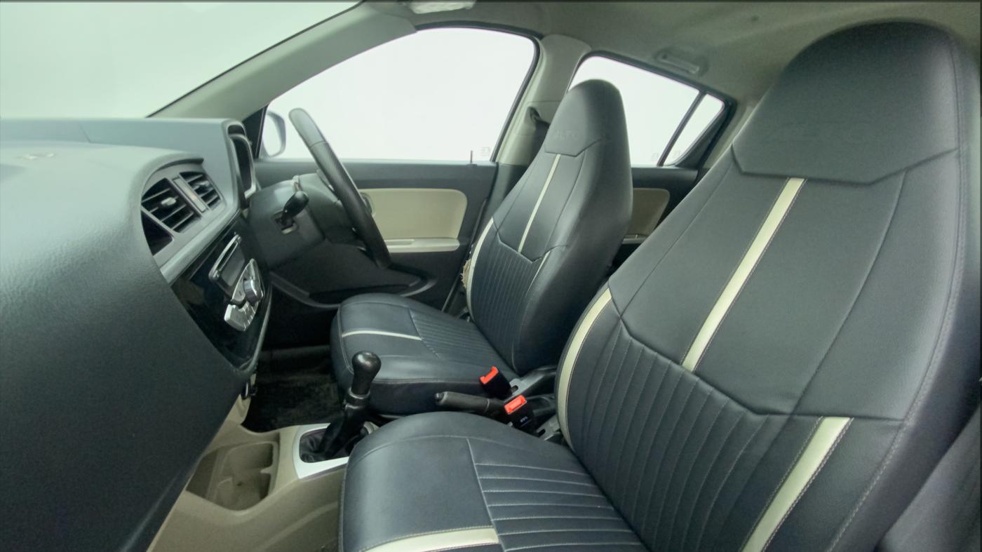 2016 Maruti Alto K10 VXI, Petrol, Manual, 44,777 km, Right Side Front Door Cabin