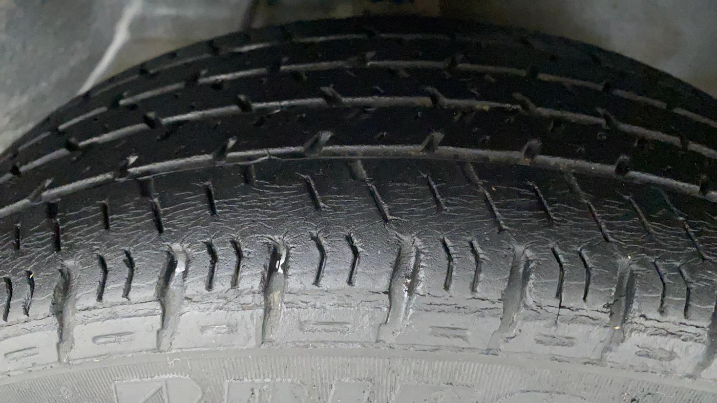 2016 Maruti Alto K10 VXI, Petrol, Manual, 44,777 km, Right Front Tyre Tread