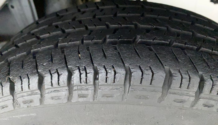 2016 Maruti Alto K10 VXI, Petrol, Manual, 44,777 km, Left Rear Tyre Tread
