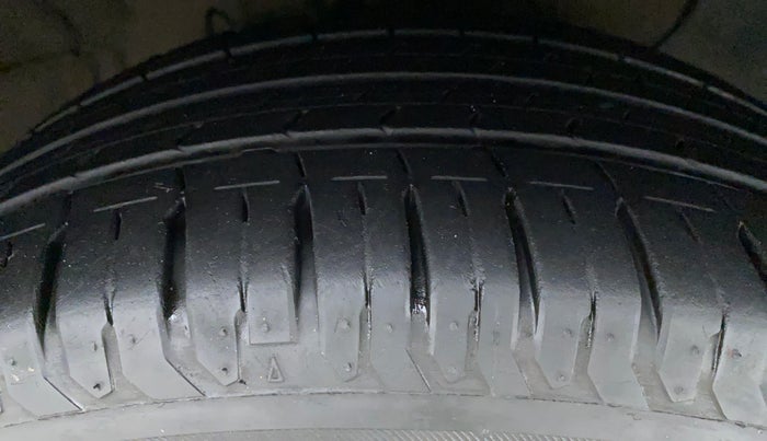 2021 Hyundai Verna SX (O) 1.5 VTVT IVT, Petrol, Automatic, 14,121 km, Right Front Tyre Tread