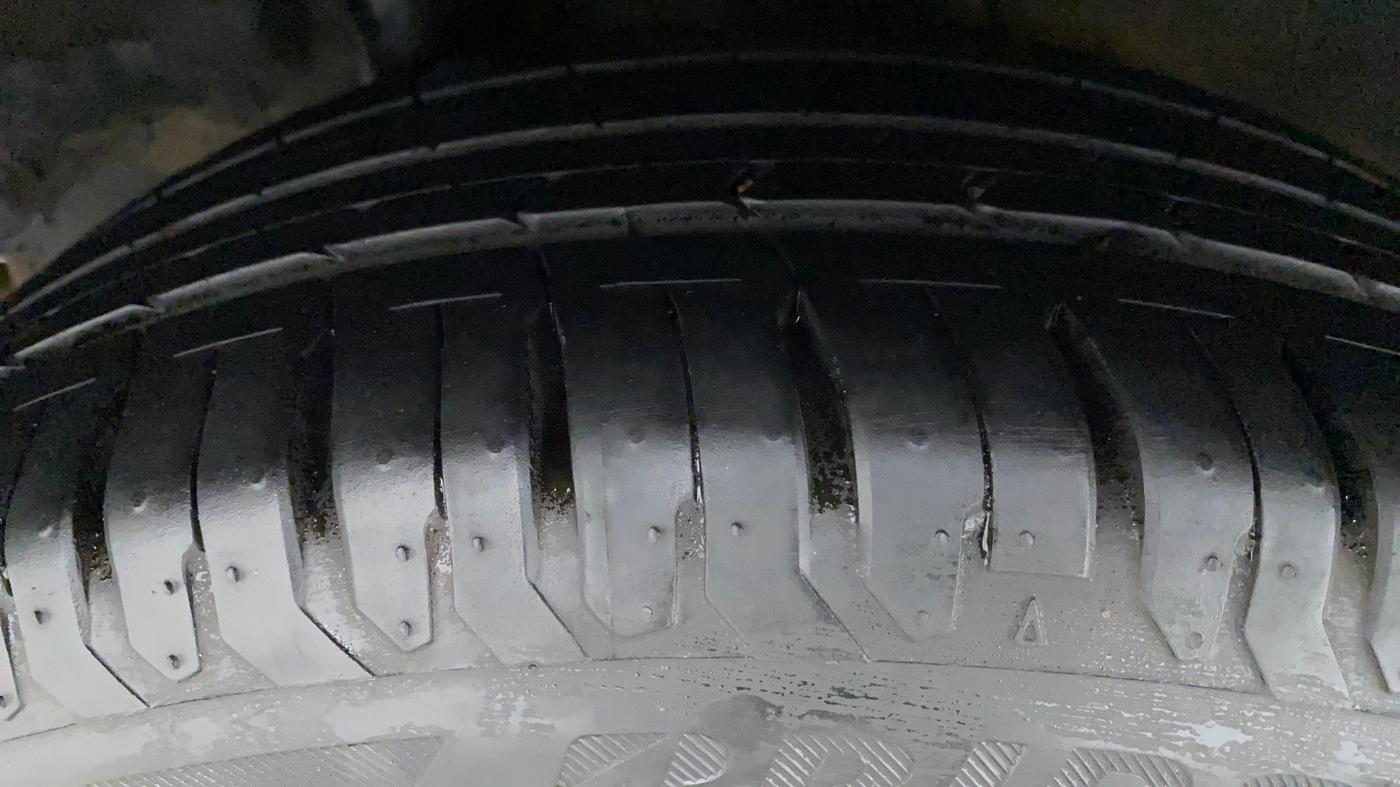 2021 Hyundai Verna SX (O) 1.5 VTVT IVT, Petrol, Automatic, 14,121 km, Right Rear Tyre Tread