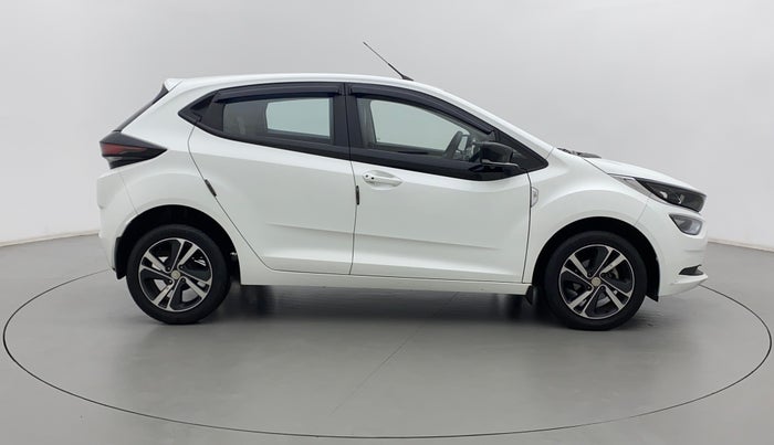 2022 Tata ALTROZ XZ DIESEL, Diesel, Manual, 19,941 km, Right Side View