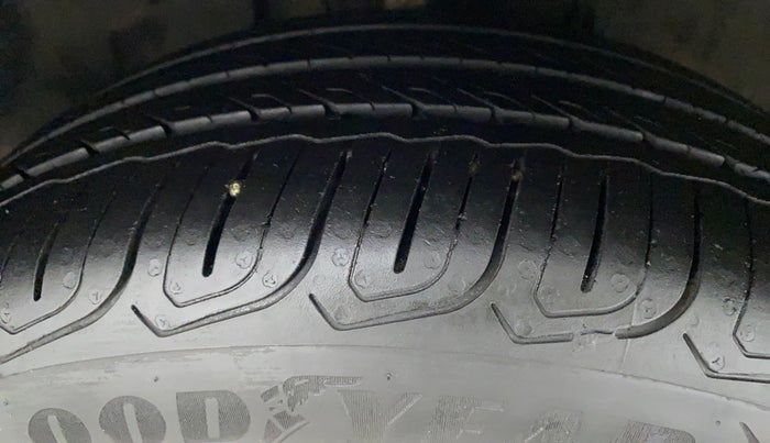 2022 Tata ALTROZ XZ DIESEL, Diesel, Manual, 19,941 km, Right Front Tyre Tread