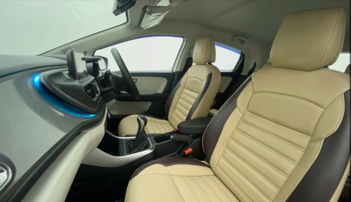 2022 Tata ALTROZ XZ DIESEL, Diesel, Manual, 19,941 km, Right Side Front Door Cabin