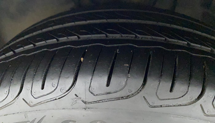 2022 Tata ALTROZ XZ DIESEL, Diesel, Manual, 19,941 km, Left Front Tyre Tread