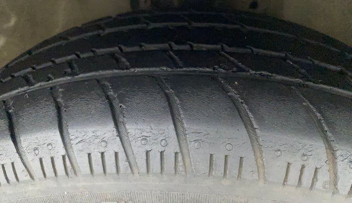 2018 Maruti Celerio VXI AMT, Petrol, Automatic, 56,436 km, Right Front Tyre Tread